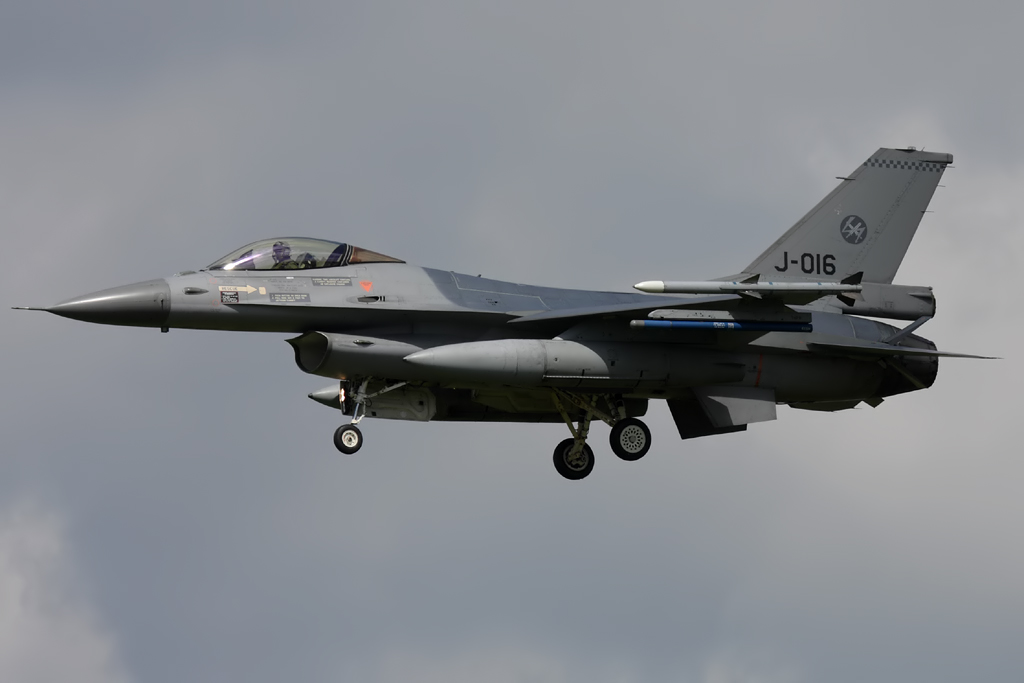 20150513018FD J016 Aircraft Type Serial (c/n) . . … Flickr