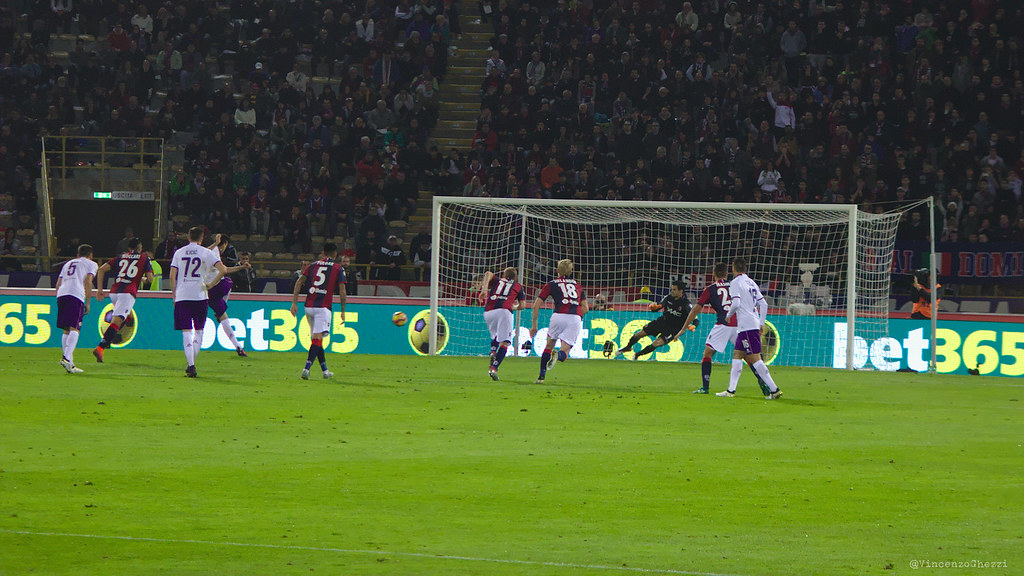 Bologna FC vs ACF Fiorentina 01 Round 11 of the Serie A s… Flickr