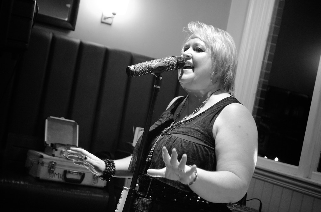 Tracy Hanson Live singer, Tracy Hanson, singing at the Bra… Flickr