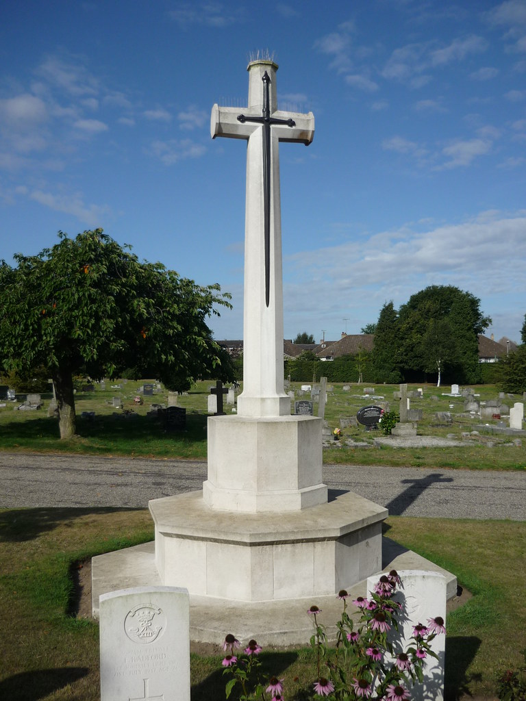 Colchester Cemetery, Colchester, Essex, England. Qnutzen59 Flickr