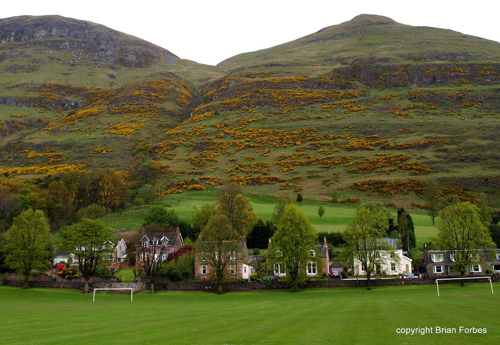 Alva. Looking north east from Alva Parkland over Alva Golf… Flickr