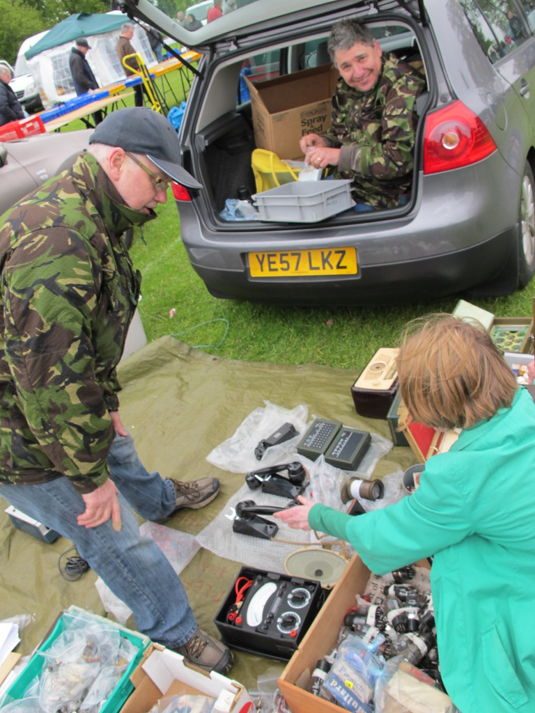 Another nice Avometer and some phones Dunstable Downs Radi… Flickr