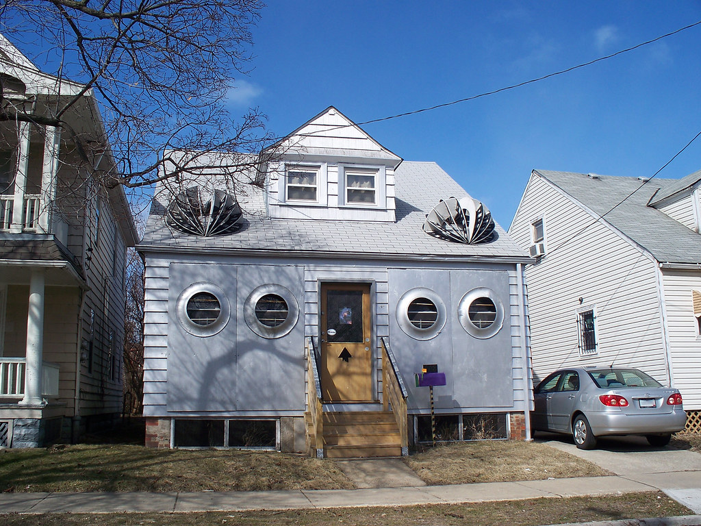 OH Cleveland House Unusual house in Cleveland, Ohio. Ken Flickr