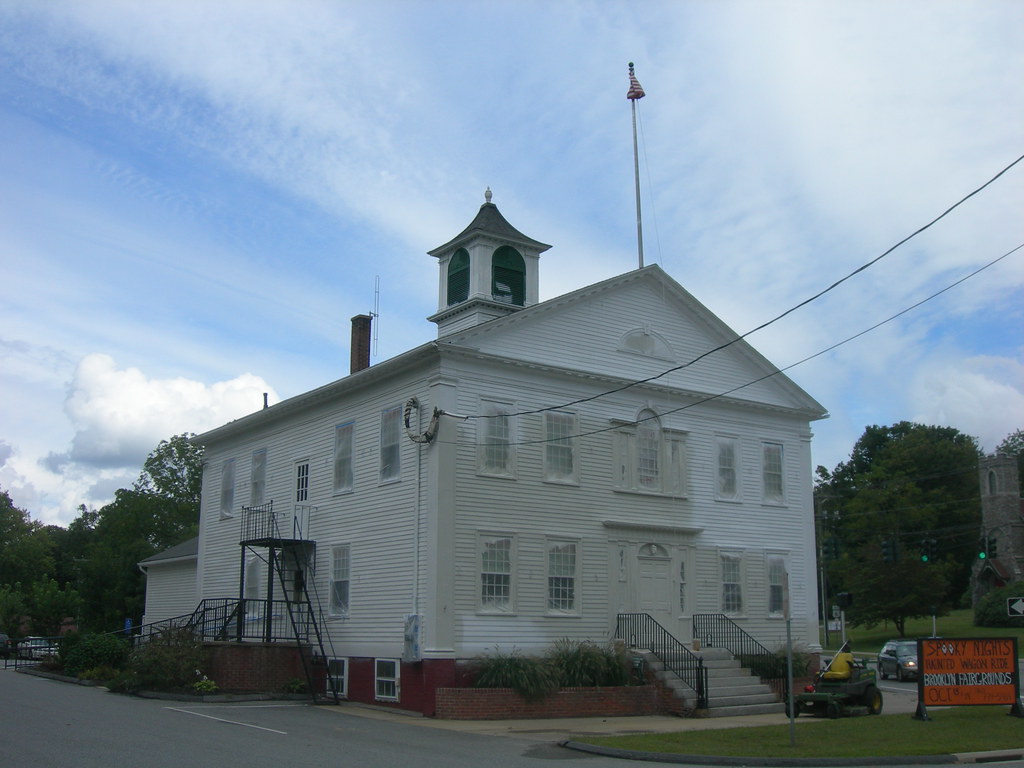 Brooklyn Town Hall Brooklyn, Connecticut Constructed in 18… Flickr