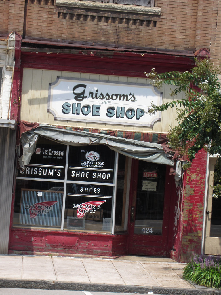 Grissom's Shoe Shop, Henderson, NC Grissom's Shoe Shop, 42… Flickr