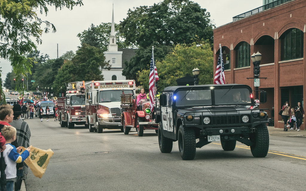 Parade! It is weekend in Barrington Illinois ..… Flickr