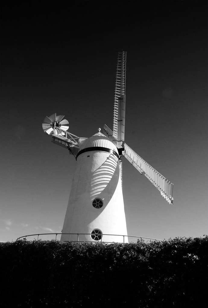 2013 September Stone Cross windmill, Pevensey, East Suss… Flickr