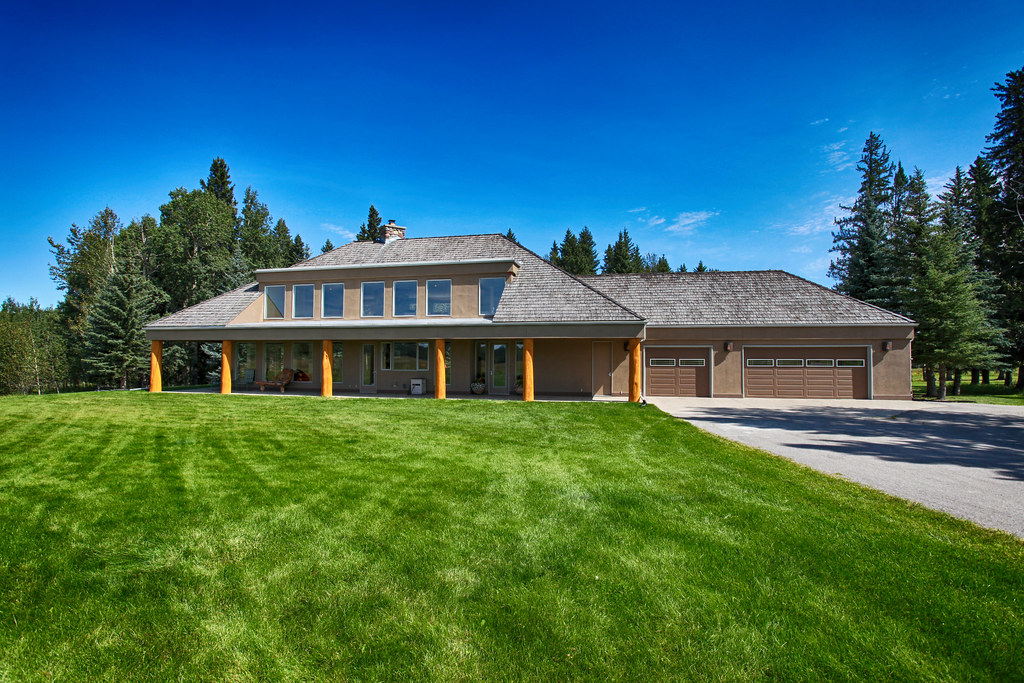 252148 2157 Drive W. Priddis Sharon Bayer & Dieter Hendrickson