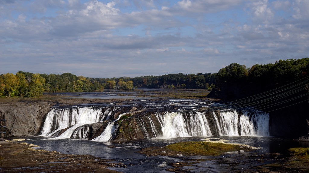 Cohoes Falls Cohoes falls is on the Mohawk River just abov… Flickr