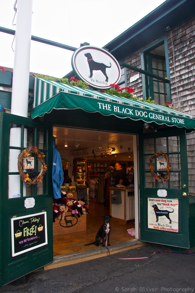 The Black Dog General Store Bannister's Wharf, Newport Har… Flickr