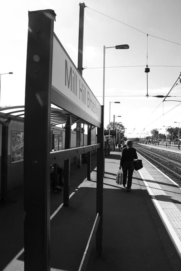 Mill Hill Broadway Train Station, Mill Hill, London NW7, 1… Flickr