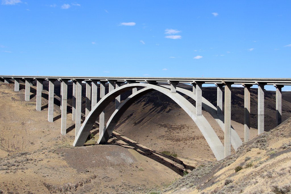 Fred G. Redmon Bridge (Yakima, Washington) 1971 twin arch … Flickr