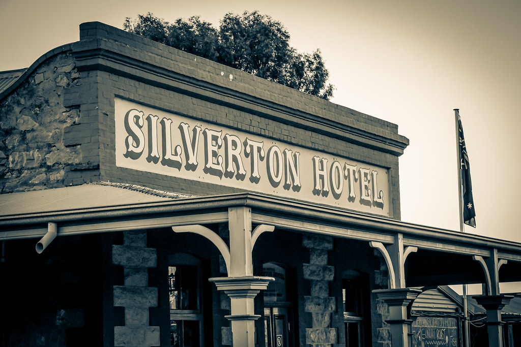 Silverton Pub...NSW RodB1959 Flickr