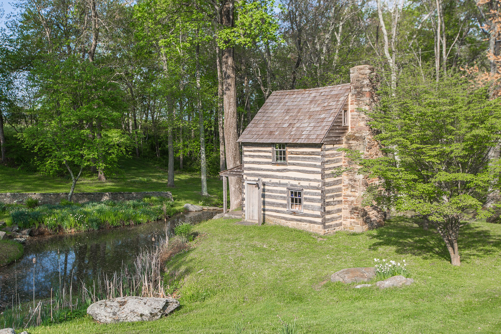 Oakendale FarmLog Cabin Exterior018 Bryan Vaughan Flickr