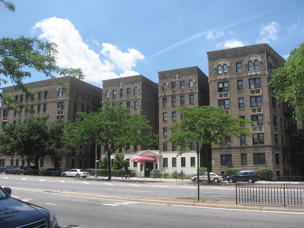 Rockwood Hall, Concourse Rockwood Hall (1926) 1555 Grand C… Flickr