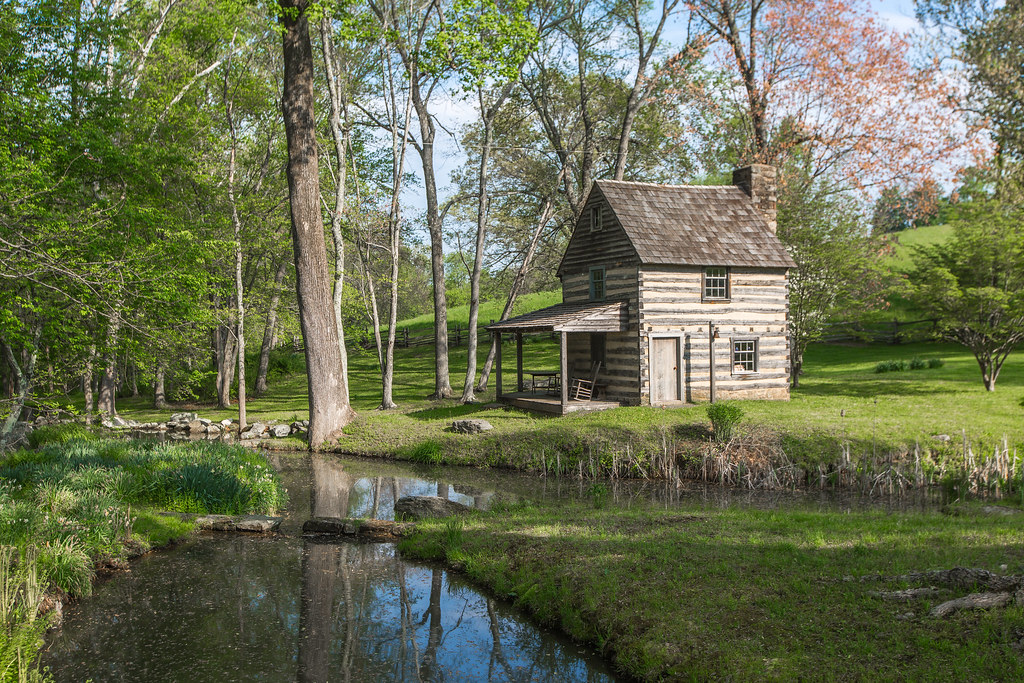 Oakendale FarmLog Cabin Exterior017 Bryan Vaughan Flickr