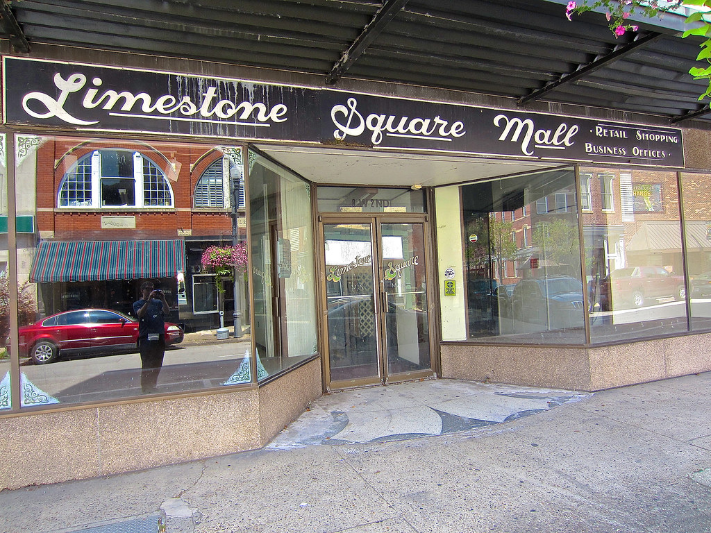 Limestone Square Mall, Maysville, KY Entrance to the Limes… Flickr