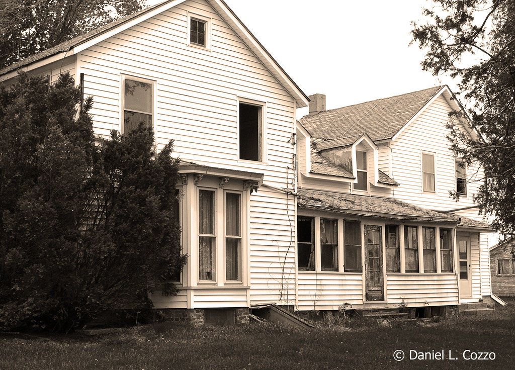 This Old House in Ladd, IL This old house in Ladd, Illinoi… Flickr