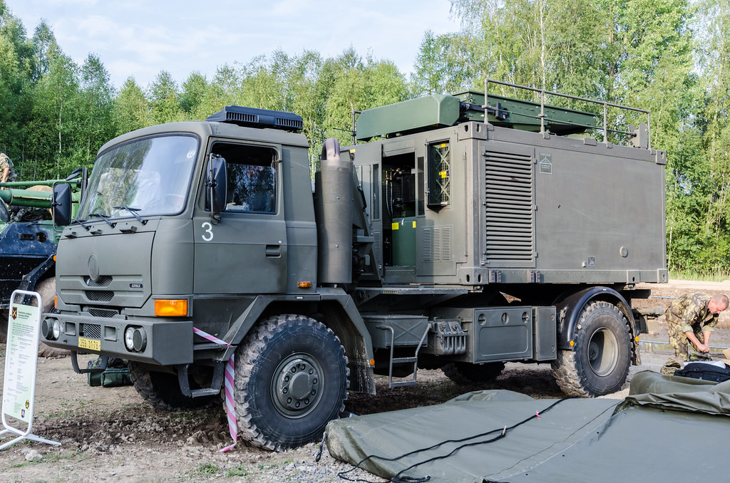 Ericsson ARTHUR artillery radar system The ARTillery HUnti… Flickr