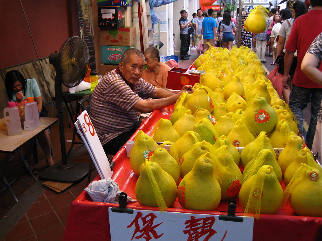 Pomelo Seller Chinese New Year Pomelo is a fruit commonl… Flickr