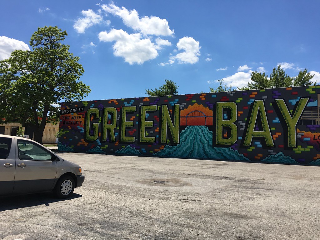 Downtown Mural Green Bay, WI This mural is located on Mai… Flickr