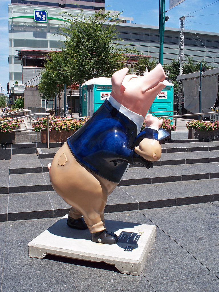 OH Cincinnati Pig 11 One of the pig statues at the Big P… Flickr