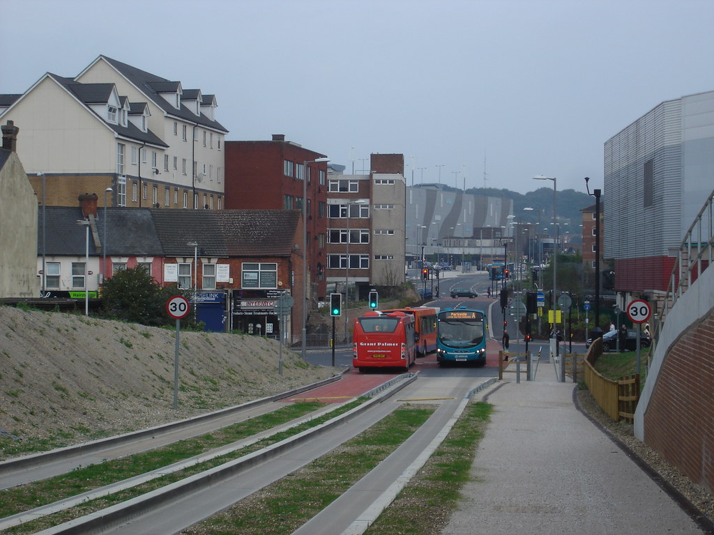 Luton Busway Opening Day A busy scene at the Bedford New R… Flickr