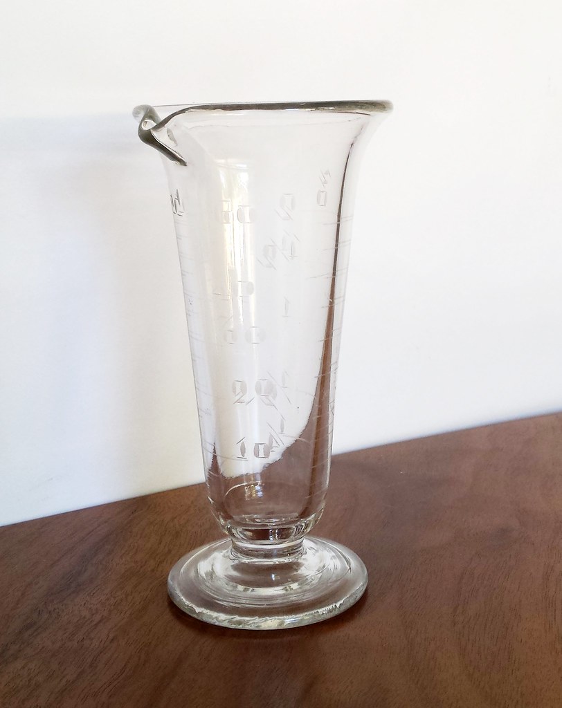 Vintage Glass Beaker Etched Graduated Lab Beaker Scientifi… Flickr