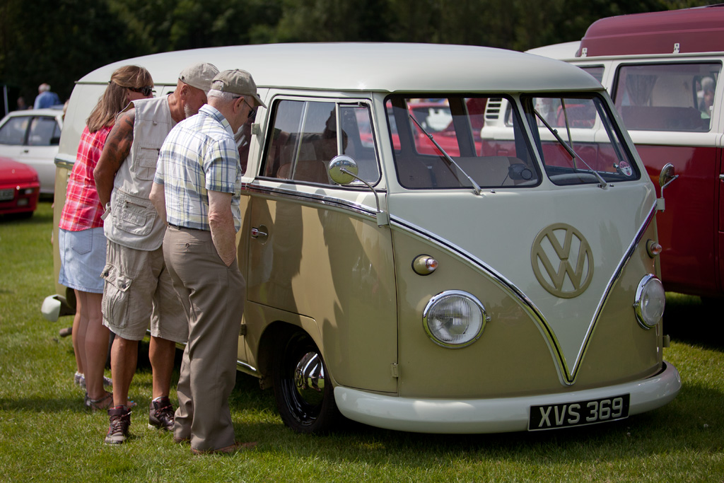 VW Camper Van More than worth a look... 1961 Volkswagen Sp… Flickr