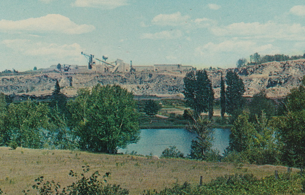 UP Republic MI 1950s Republic Open Pit Iron Mine the town … Flickr