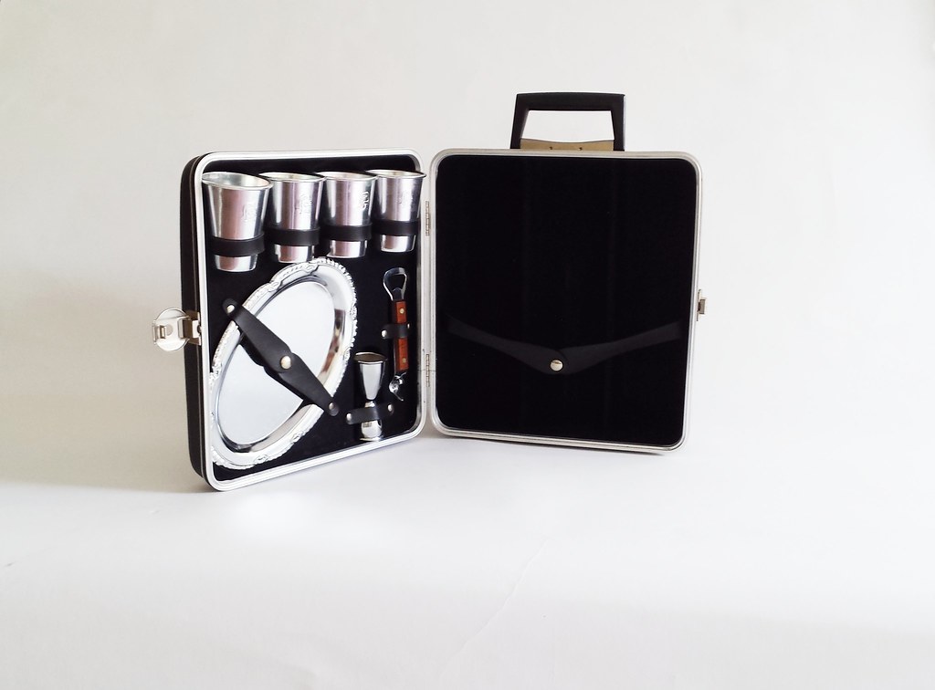 Vintage Portable Bar Set Trav L Bar Vintage Barware Bar To… Flickr