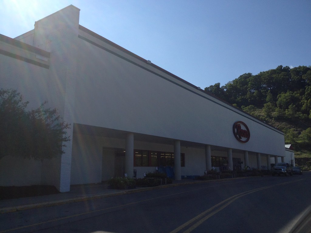 Woolco/Hills/Steve & Barrys/Roses Mercer Mall Mike Kalasnik Flickr