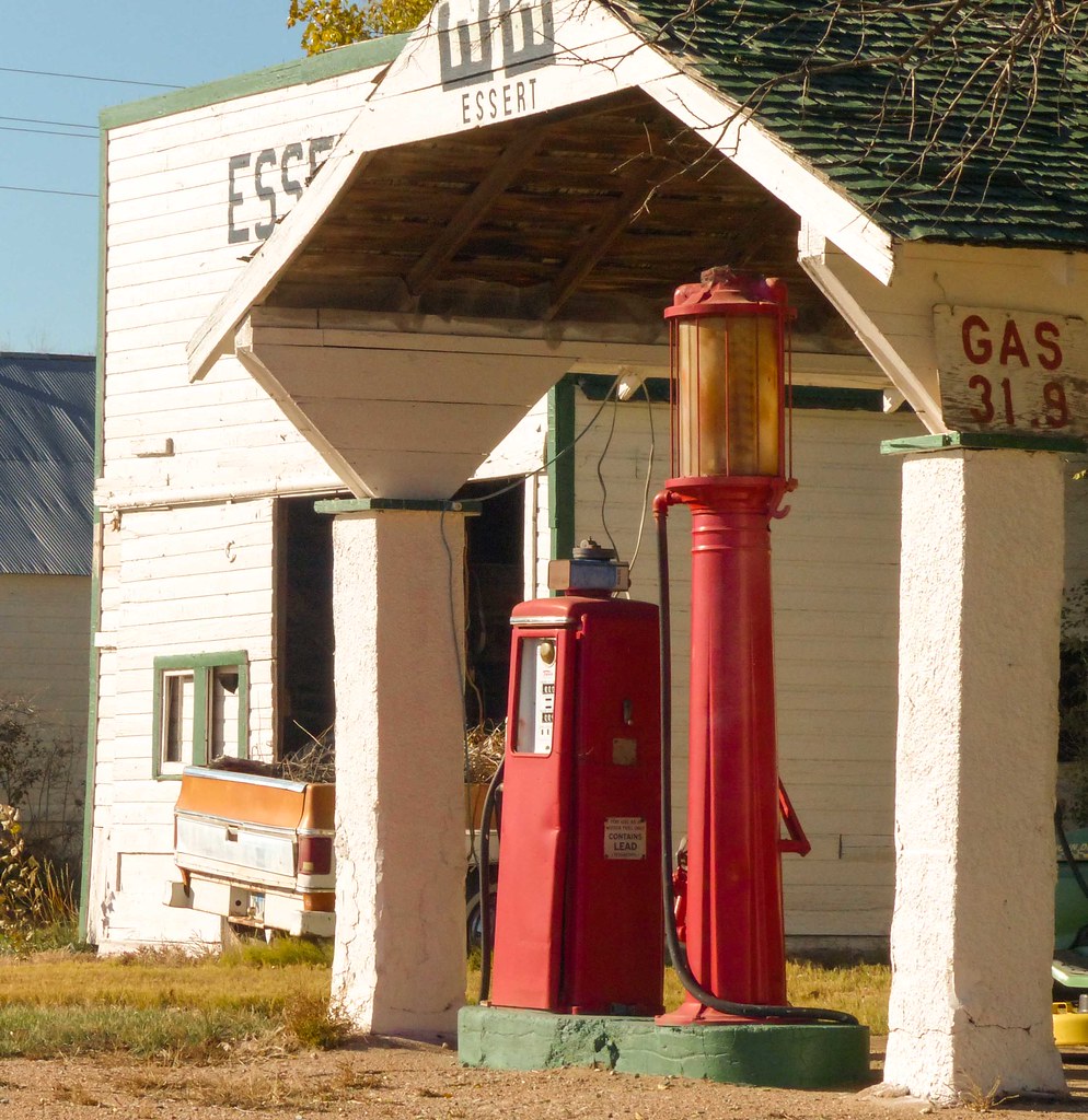 Remember When???? The gas price was 31.8 cents per gallon.… Elva