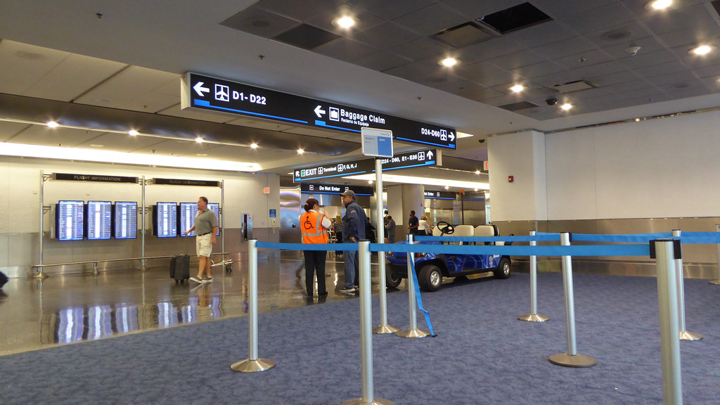 Las Vegas Fall 2016_0819 I guess all airports look the sam… Flickr