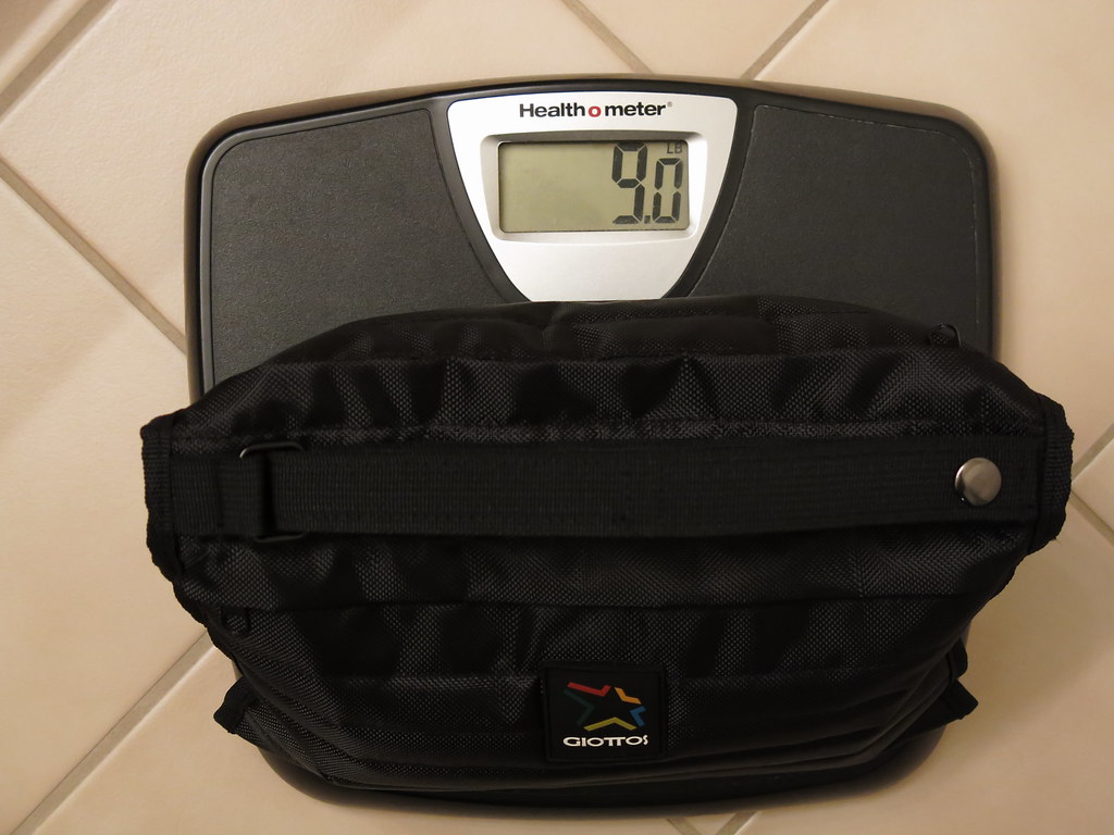 Weighing sandbags The Giottos BLC200 bag weighing in at 9.… Flickr