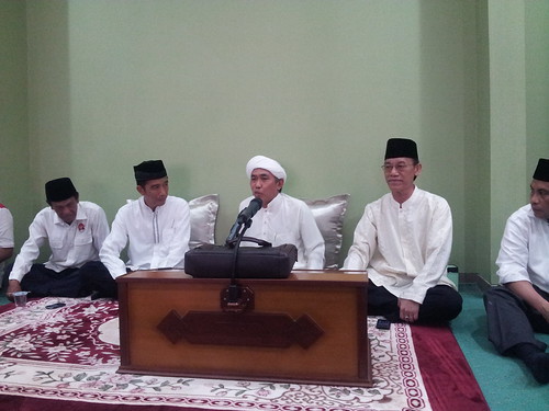 Prof. HAMKA HAQ bersama JOKOWIDODO pd Pengajian Sore GURU … Flickr