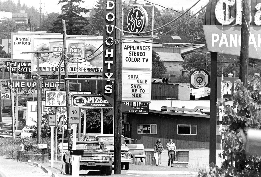 Tigard, Oregon neon SW Pacific Highway June, 1972 jericl cat Flickr