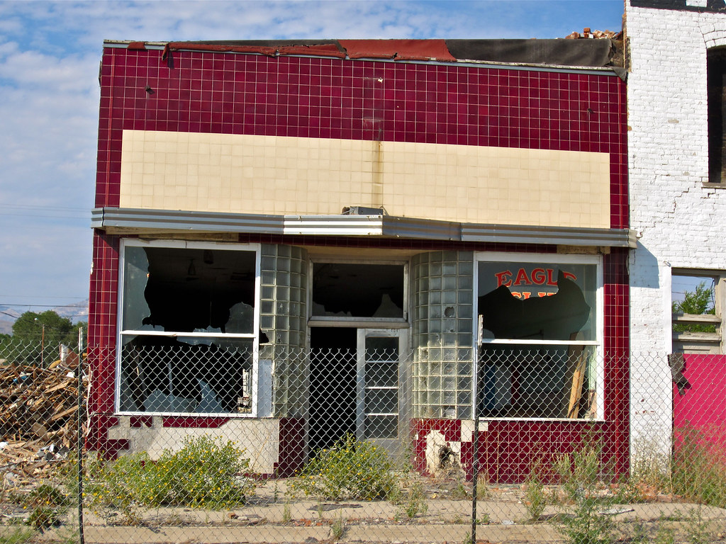 Historic Front Street, Wells, NV A sign in Wells, Nevada a… Flickr
