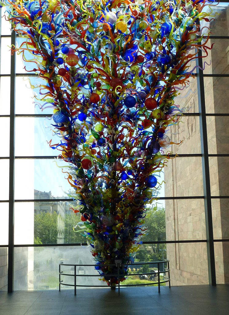 Dale Chihuly, Inside & Out, Blown glass sculpture, Joslyn … Flickr
