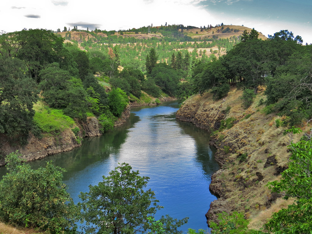 Klickitat River Klickitat River at Lyle, WA. Near the conf… Flickr