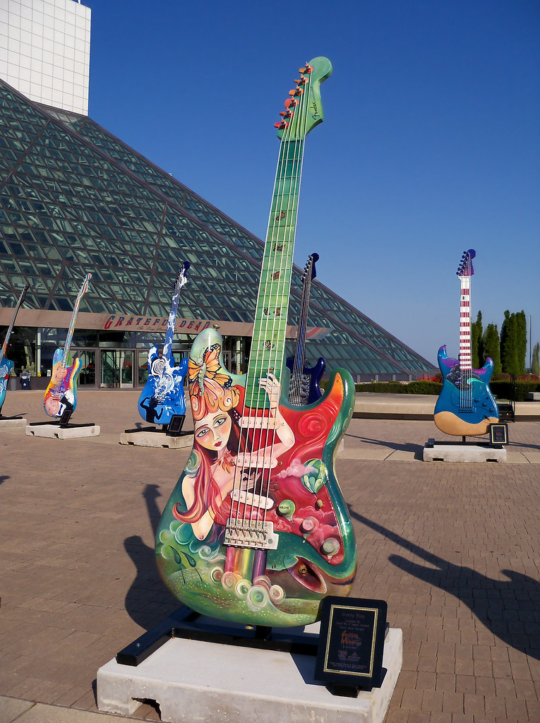 OH Cleveland Electric Guitar 50 Electric guitar statue f… Flickr