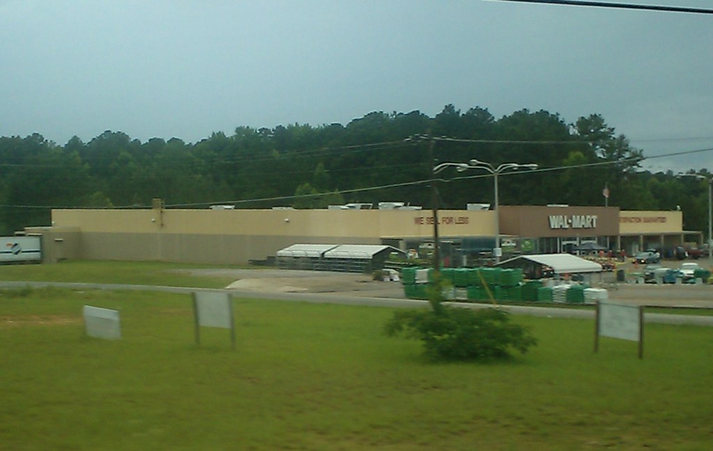 Iuka Mississippi, with one of the smallest Walmarts around… Flickr