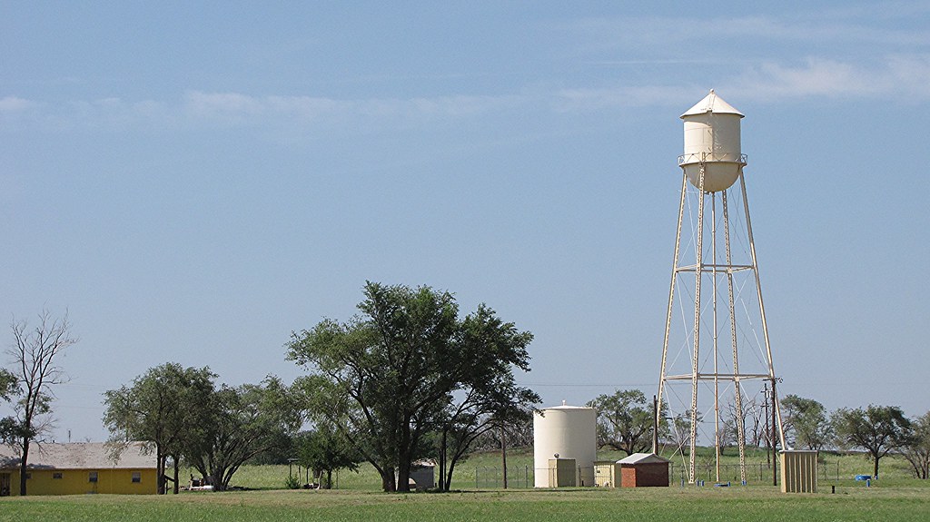 SX10IMG_13076 Estelline, TX—JUL 23, 2013 Water tower Este… Flickr