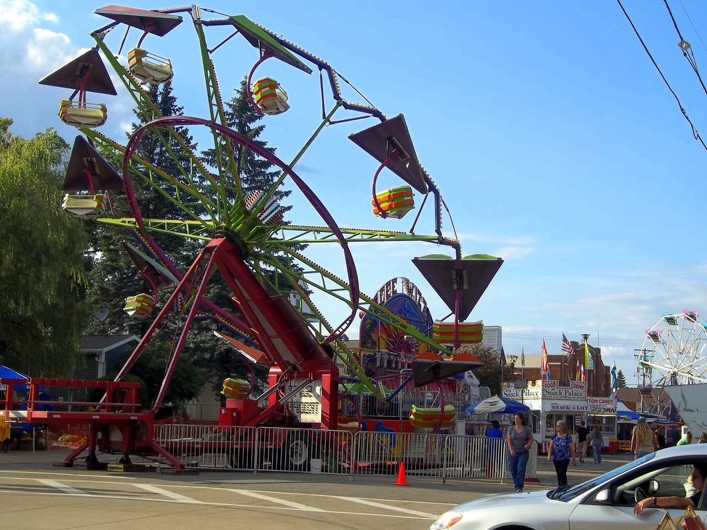 Earl's Rides Midway, 2013 Athens Fair. Mark Flickr
