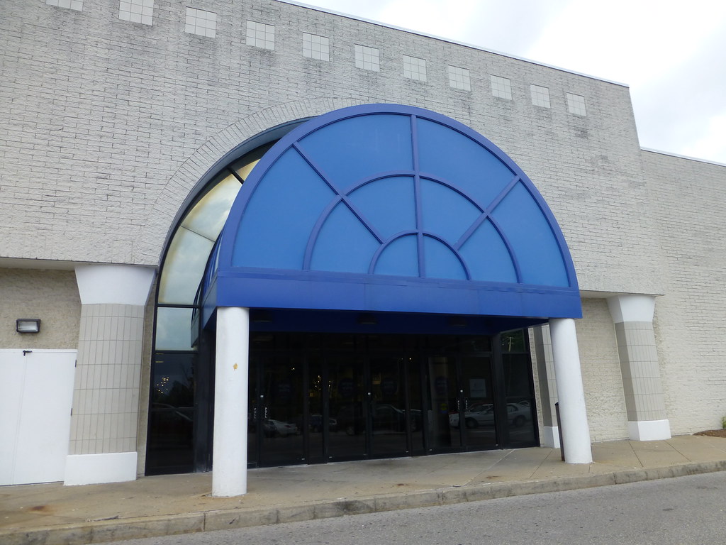 JCPenney in Pittsburgh, Pennsylvania Ross Park Mall Nicholas