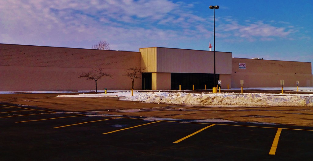 Dead Walmart Napoleon An empty 68,907 square foot Walmart … Flickr
