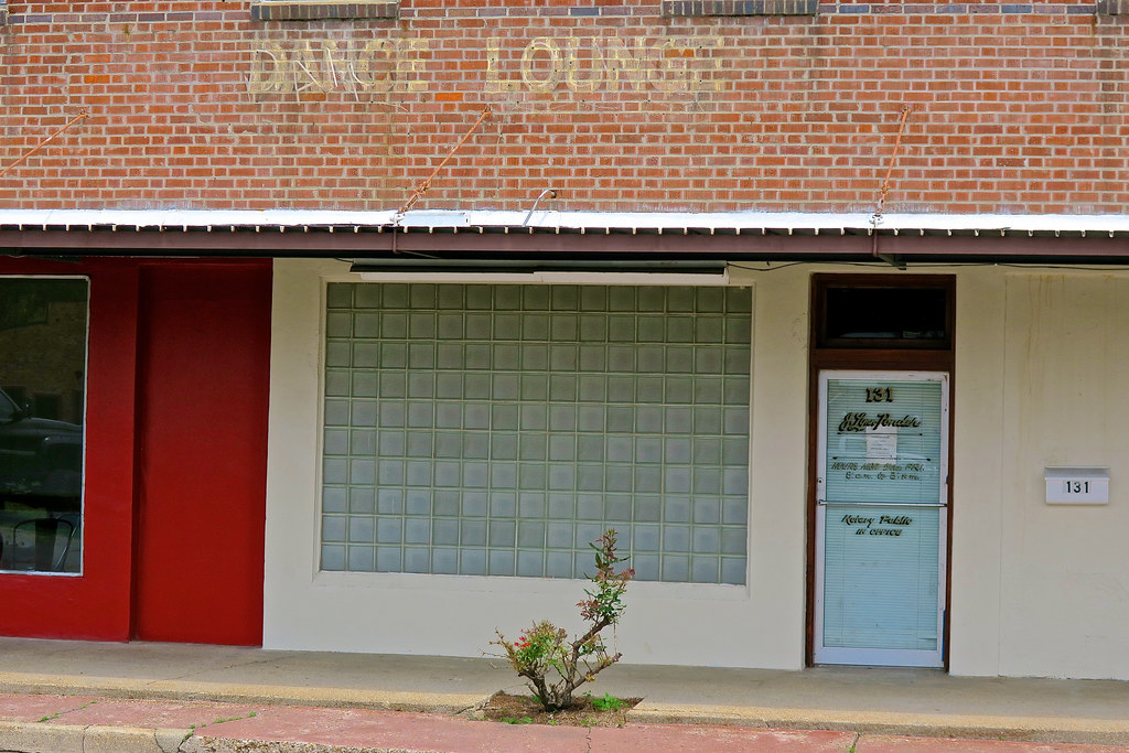 Hotel Ponder, Amite, LA Hotel Ponder building, with a brok… Flickr