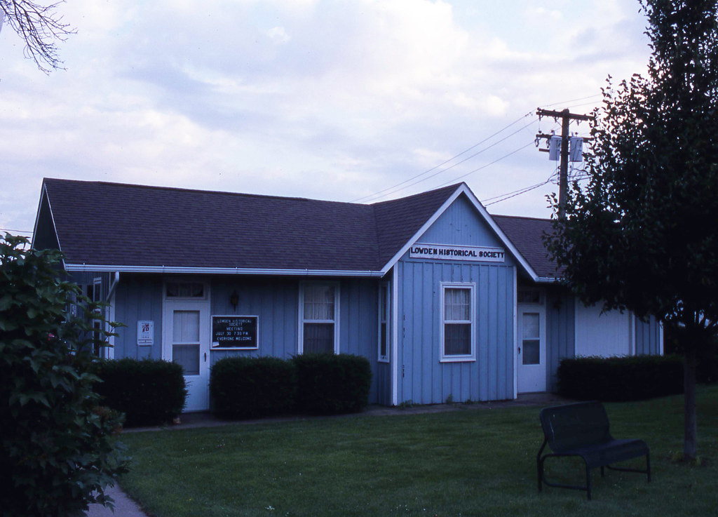 Lowden, IA CNW depot Historical society downtown. August 2… Flickr