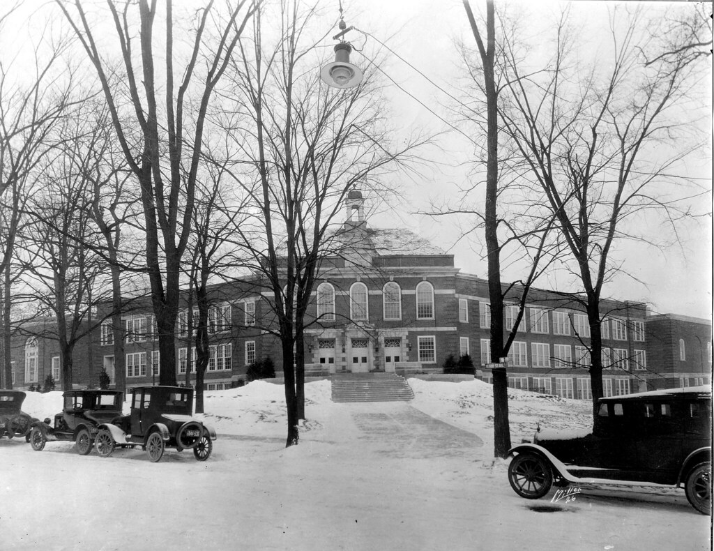 Roosevelt Hall, constructed in 1924 Roosevelt Hall, or Roo… Flickr
