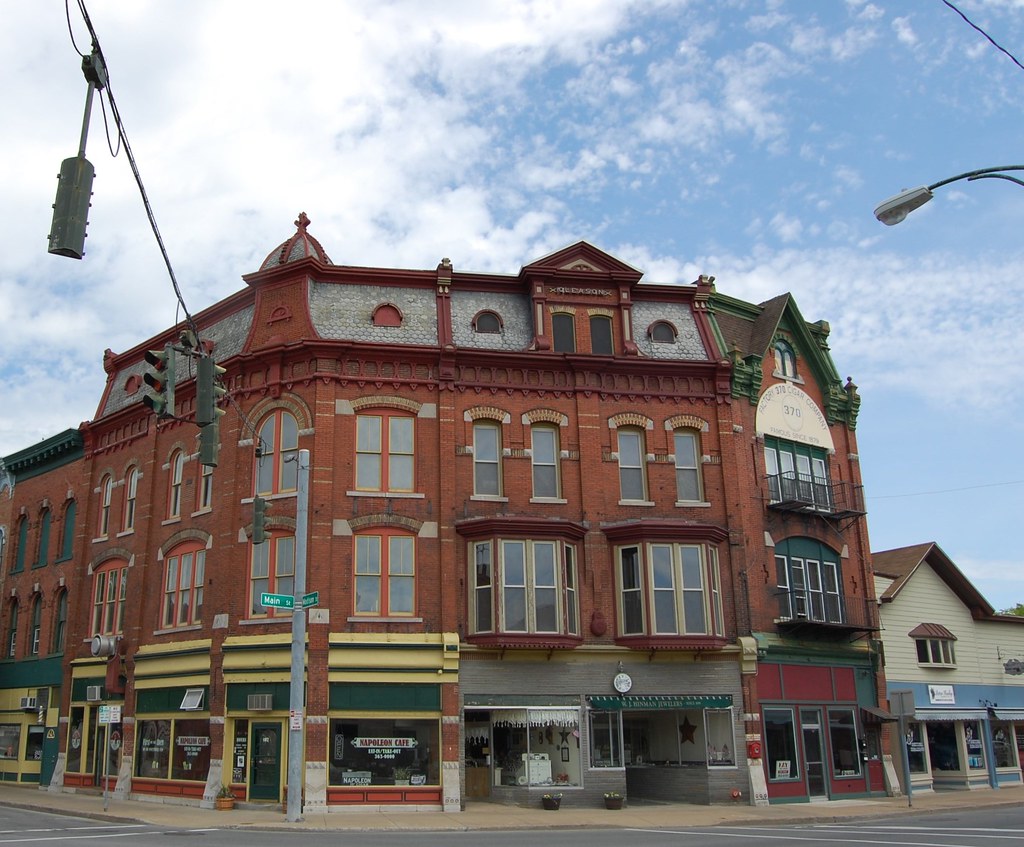 Main Street Oneida, ,NY The large Gleason Building, with… Flickr